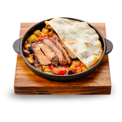 Жаркое со свиной шеей гриль под лавашем